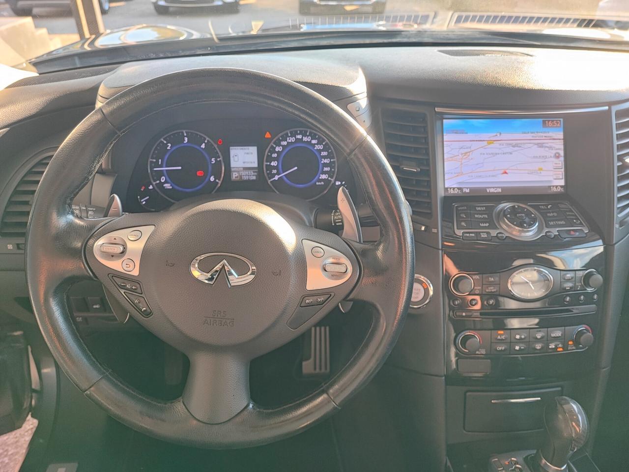Infiniti QX70 3.0 diesel V6 AT Ultimate