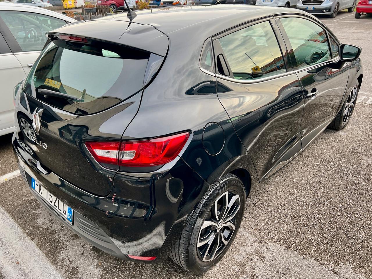 Renault Clio 1.2 75CV 5 porte Zen