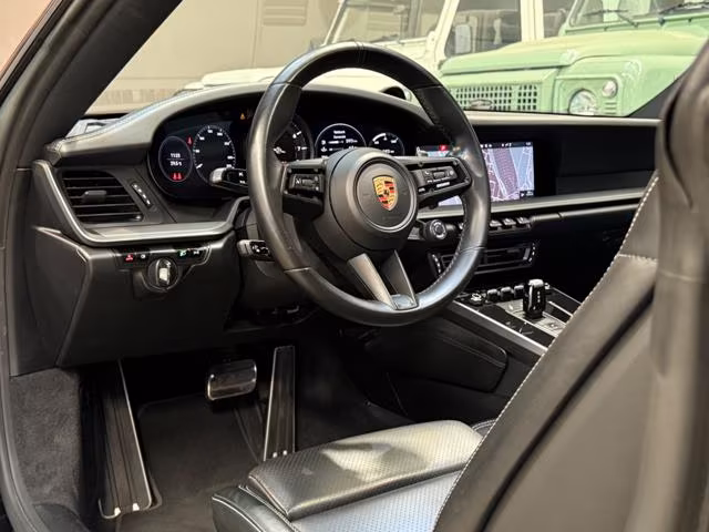 PORSCHE 911 Carrera 4S
