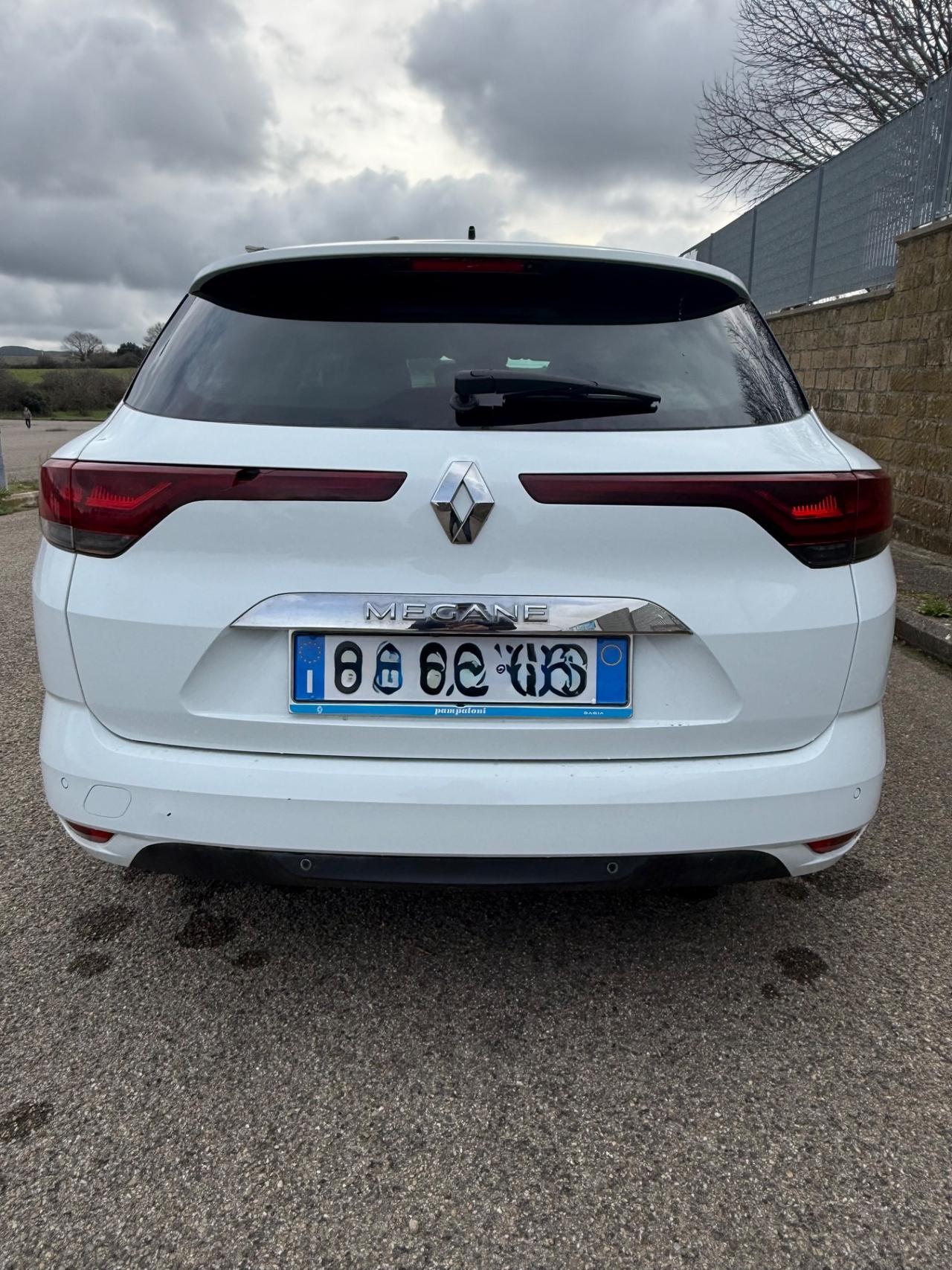 Renault Megane Mégane navi Retrocamera sensori Apple car play
