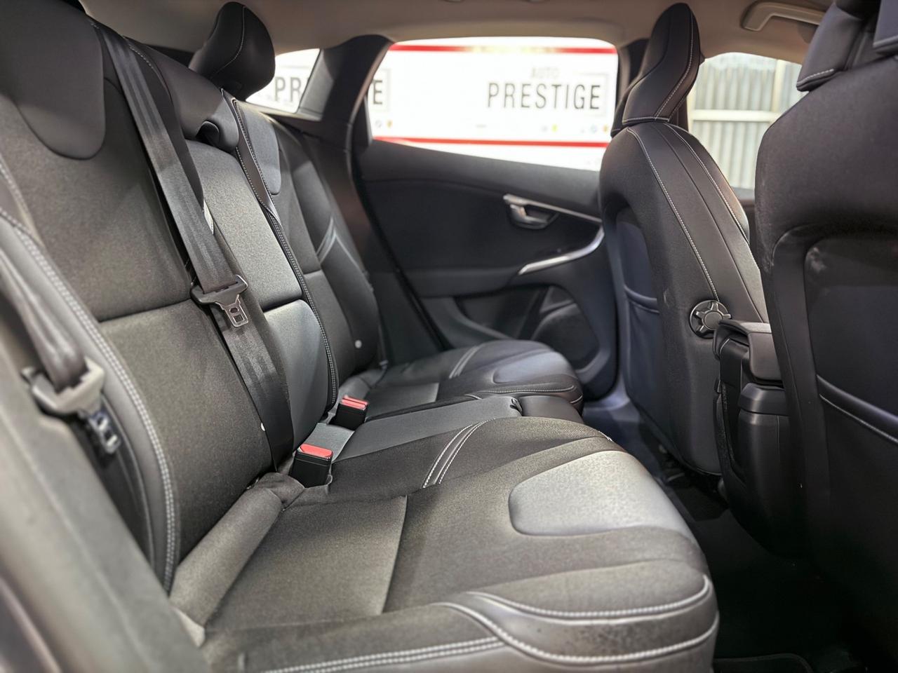 Volvo V40 D2 1.6 Powershift Style