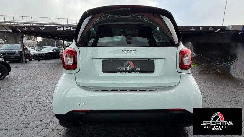 smart fortwo NAVI PELLE RATA MENSILE 225,00 EURO fortwo 70 1.0 Prime