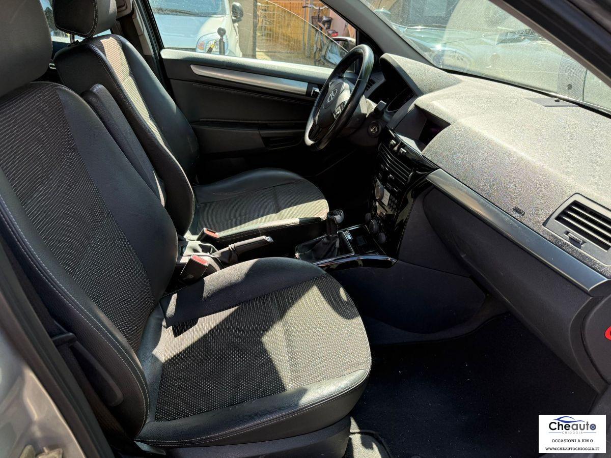 OPEL - Astra - 1.6 16V GPL-TECH SW Edition