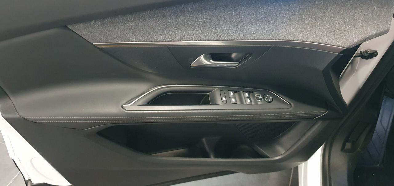 Peugeot 3008 BlueHDi 130 S&S Allure