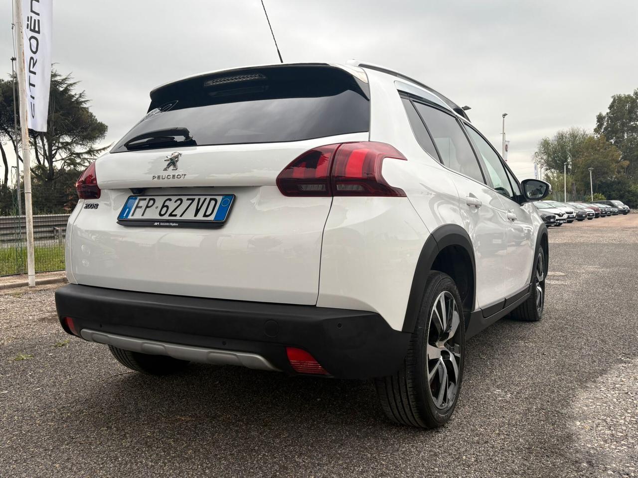 Peugeot 2008 BlueHDi 100 S&S Allure
