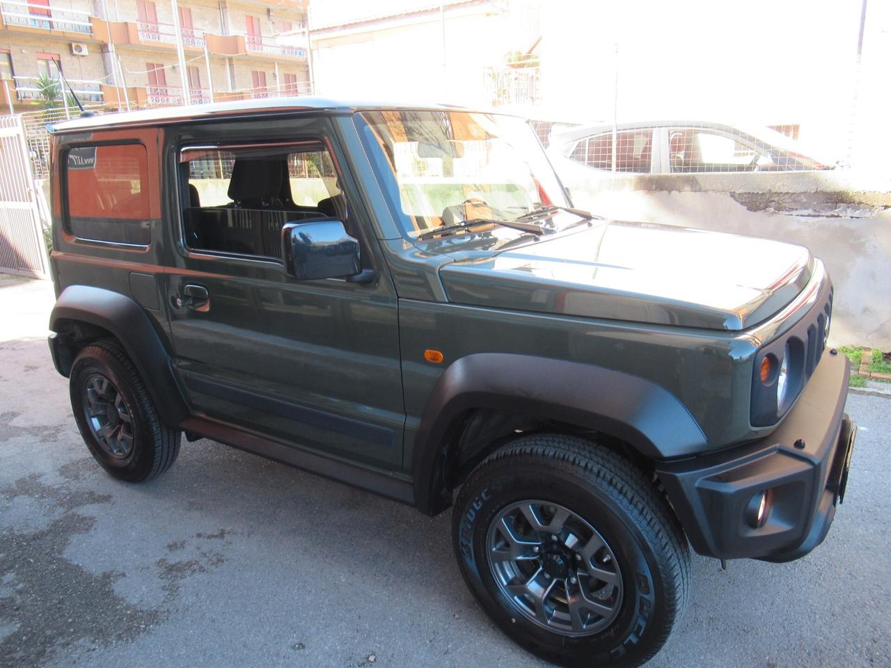 Suzuki Jimny 1.5 5MT Top