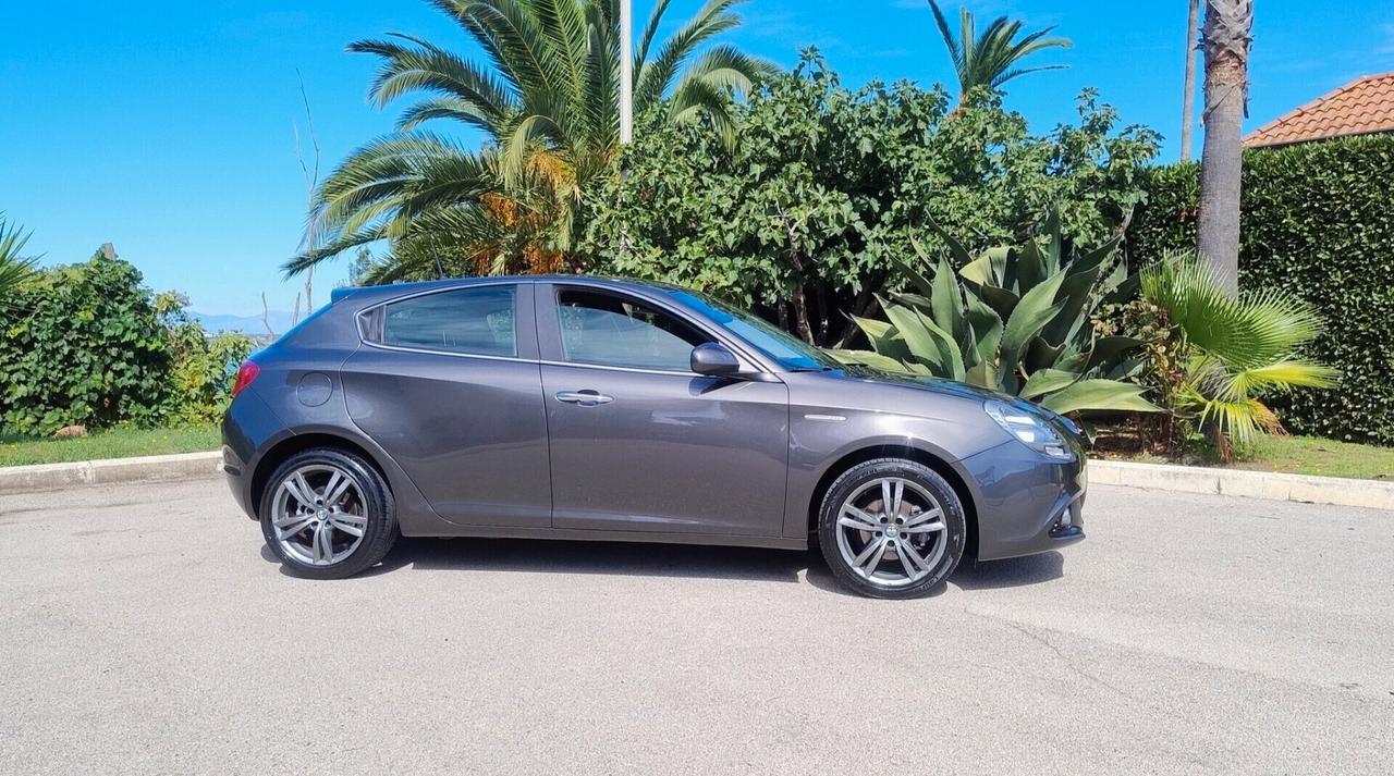 Alfa Romeo Giulietta 1.6 JTDm-2 105 CV Distinctive