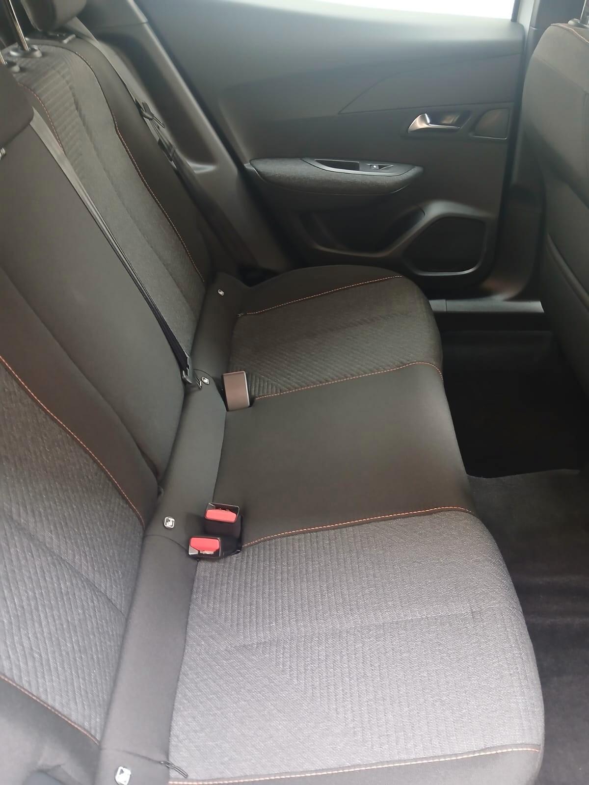 Peugeot 2008 Hybrid 110 e-DCS6 Style