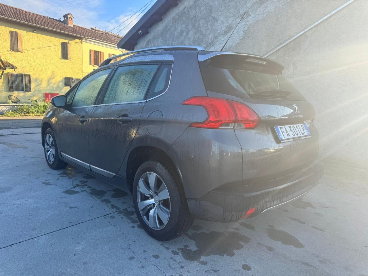 Peugeot 2008 PureTech 82CV Allure
