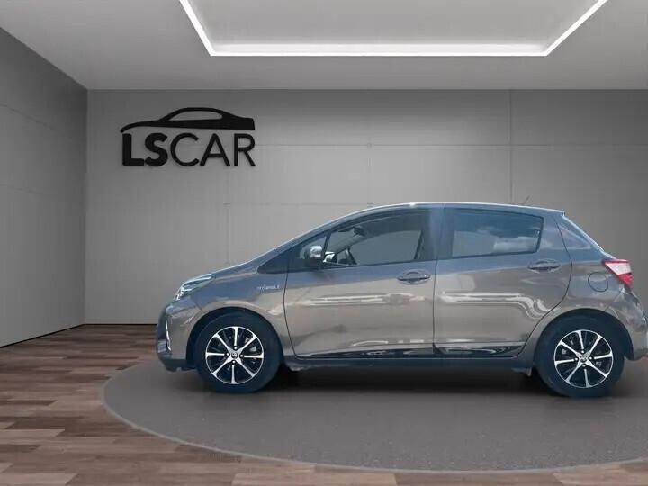 Toyota - Yaris 1.5 Hybrid Lounge