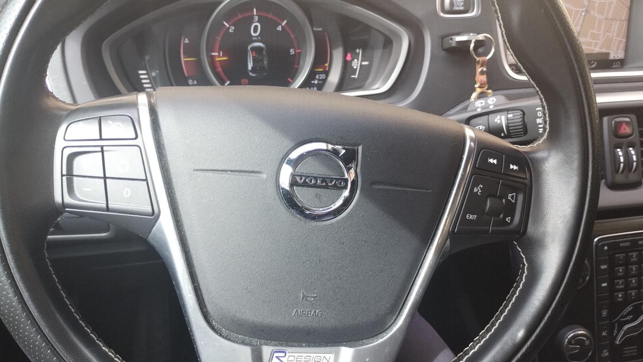 Volvo V40 D2 R-design