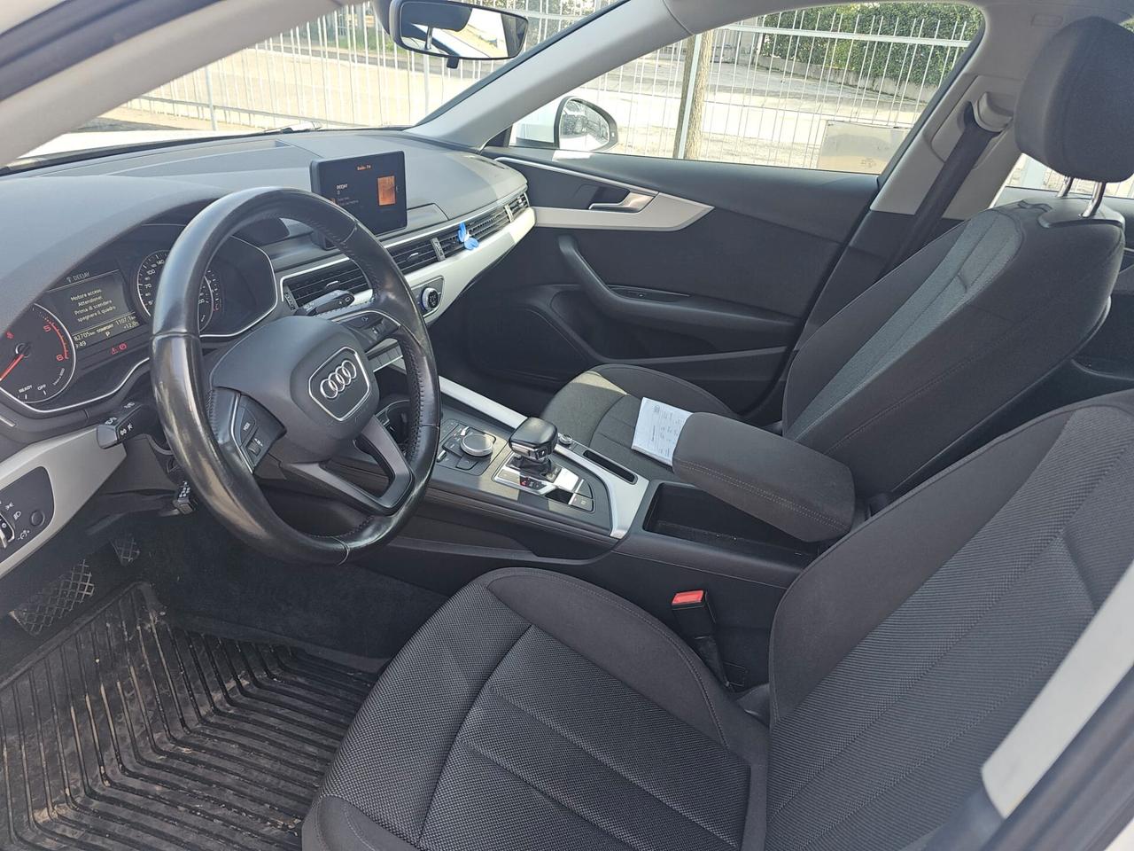 Audi A4 Avant 2.0 TDI clean diesel Business