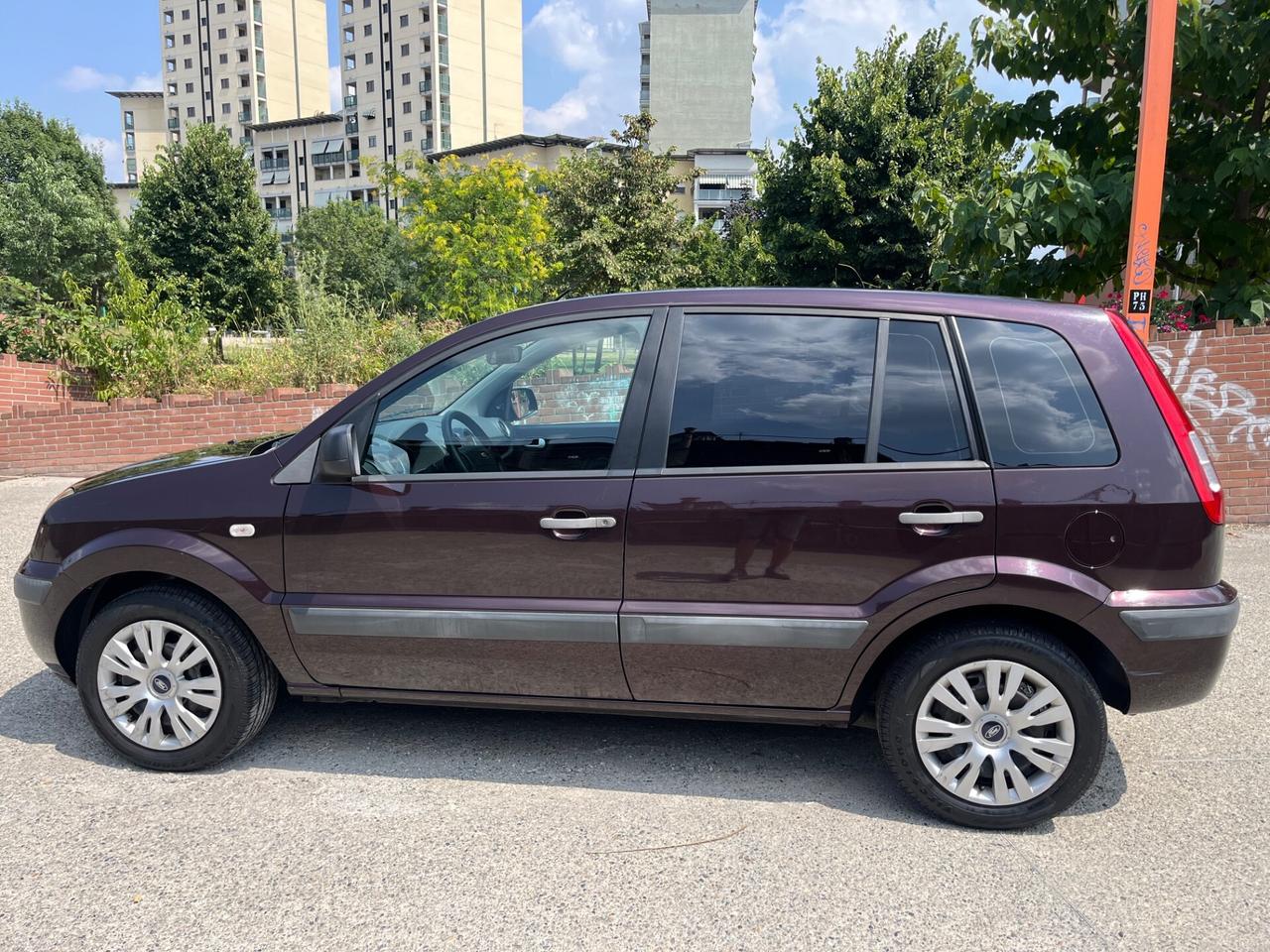 Ford Fusion UAV 1.6 16V 5p.