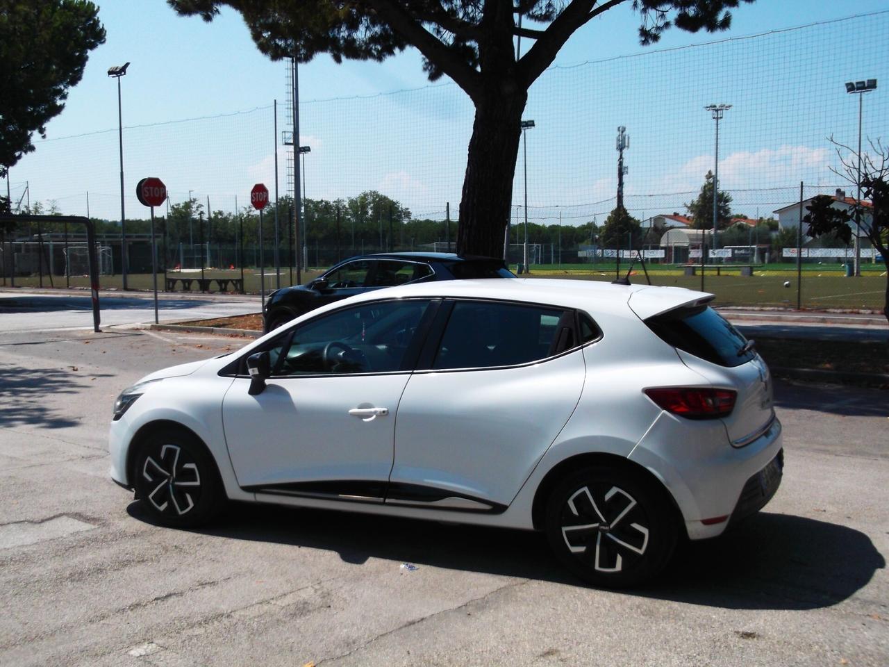 Renault Clio 1.2 GPL 5P. casa madre 2013