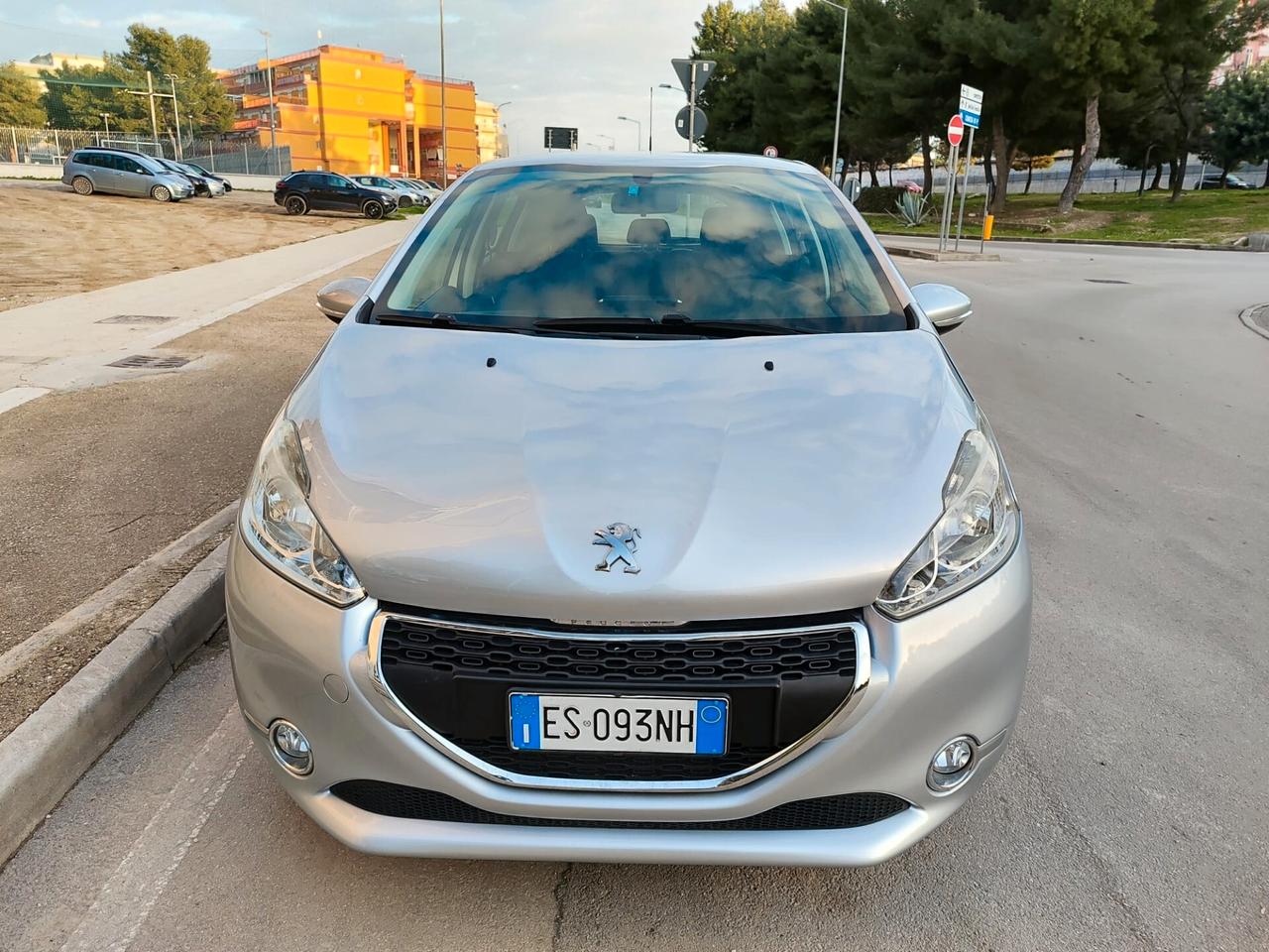 Peugeot 208 1.4 HDi 68 CV!!