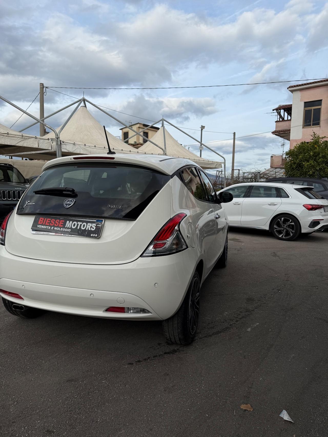 Lancia Ypsilon Hybrid Ecochic