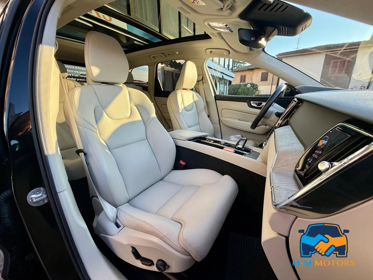 VOLVO XC60 N1 2.0 B4 d Ultimate Dark awd auto