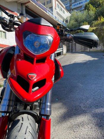 Ducati Hypermotard 1100 S