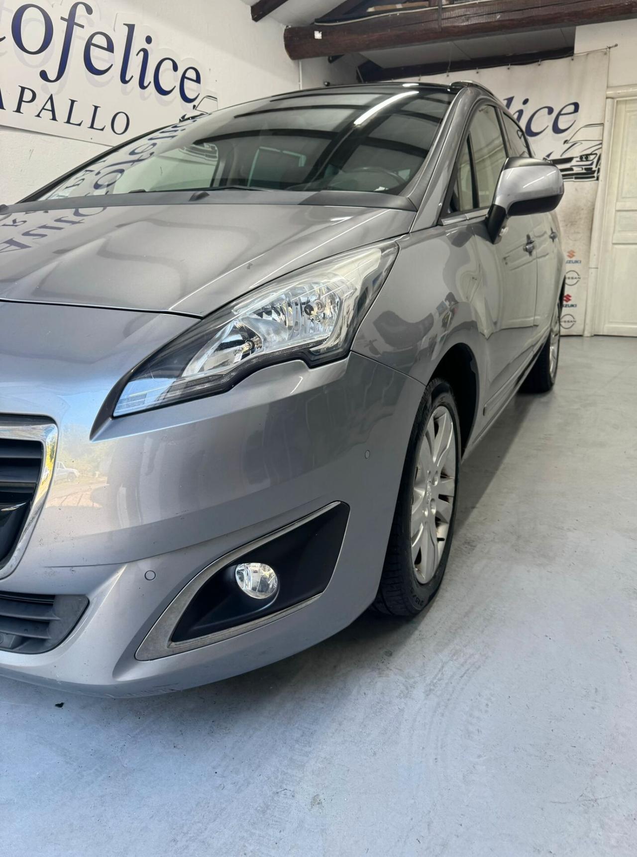 Peugeot 5008 BlueHDi 120 S&S Allure