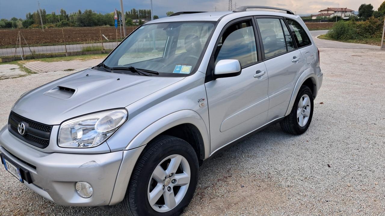 Toyota RAV 4 RAV4 2.0 Tdi D-4D cat 5 porte Sol