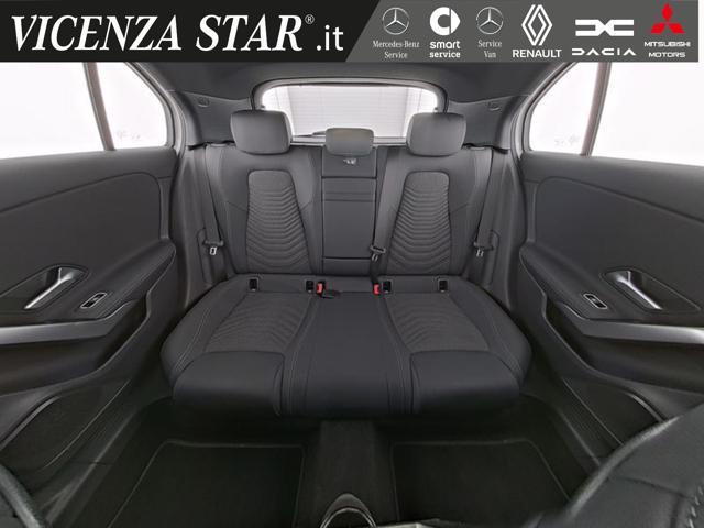 MERCEDES-BENZ A 180 d SPORT AUTOMATIC