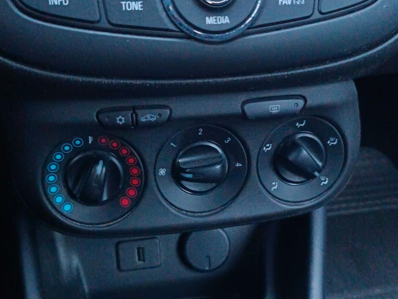 Opel Corsa 5 Porte 1.2 N-Joy