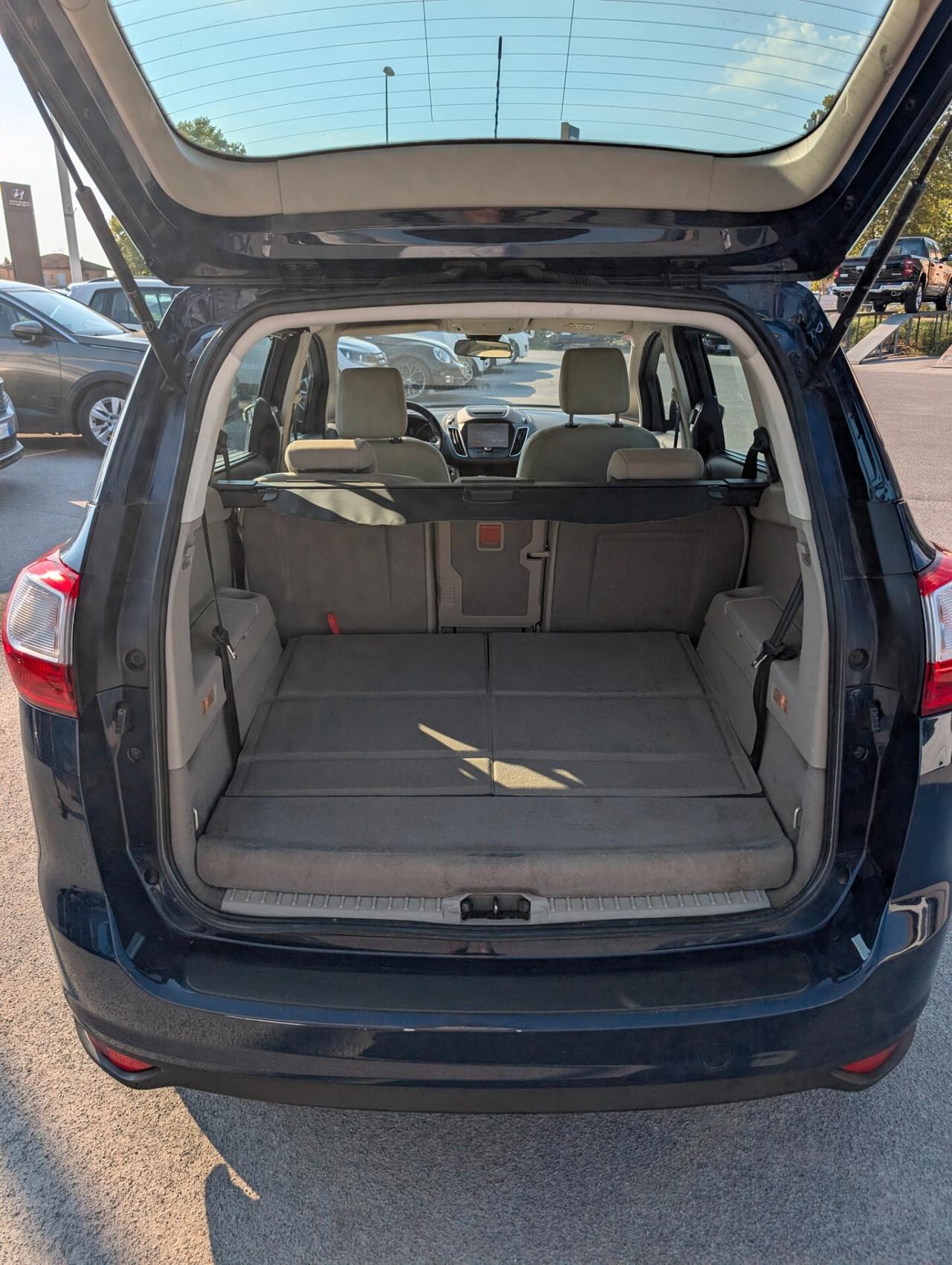 7 POSTI Ford C-Max 1.5 TDCi 120CV Start&Stop Business