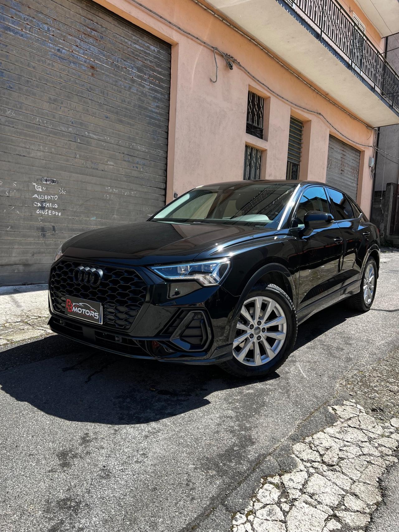Audi Q3 SPB 35 TDI total black