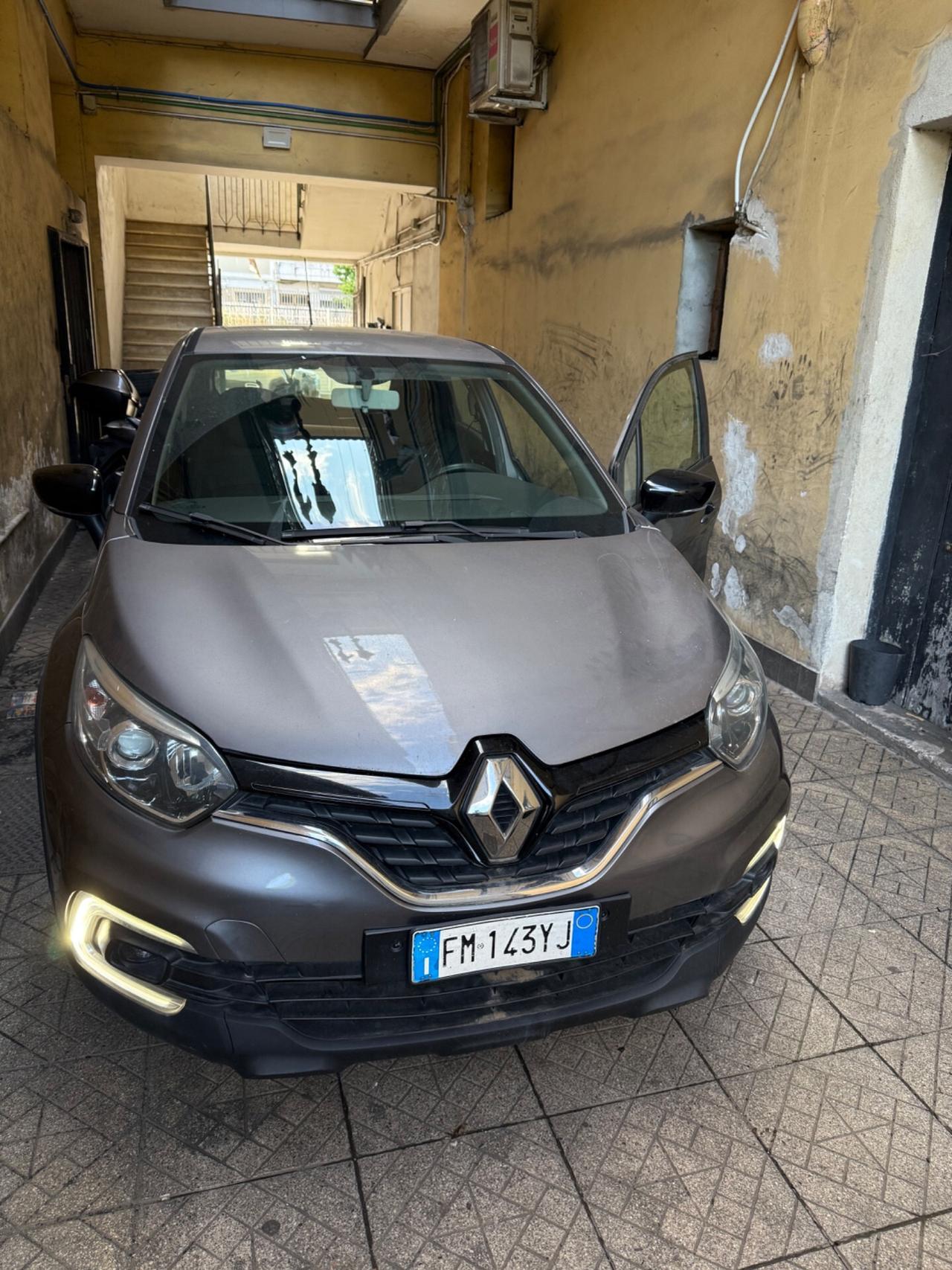 Renault Captur 1.5 90 cavalli cambio automatico