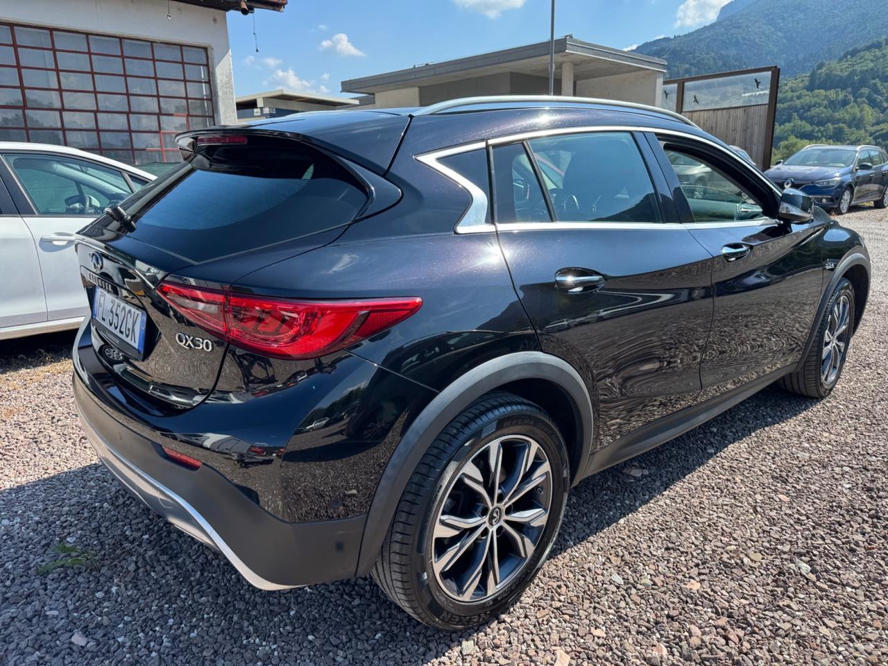Infiniti QX30 2.2 diesel DCT AWD Executive
