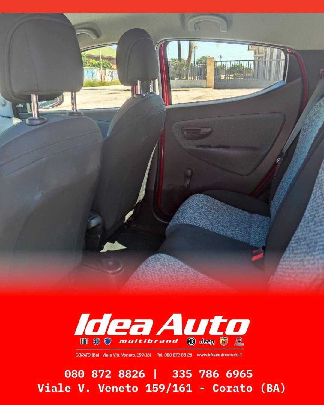 Lancia Ypsilon 1.0 FireFly 5 porte S&S Hybrid Ecochic Silver