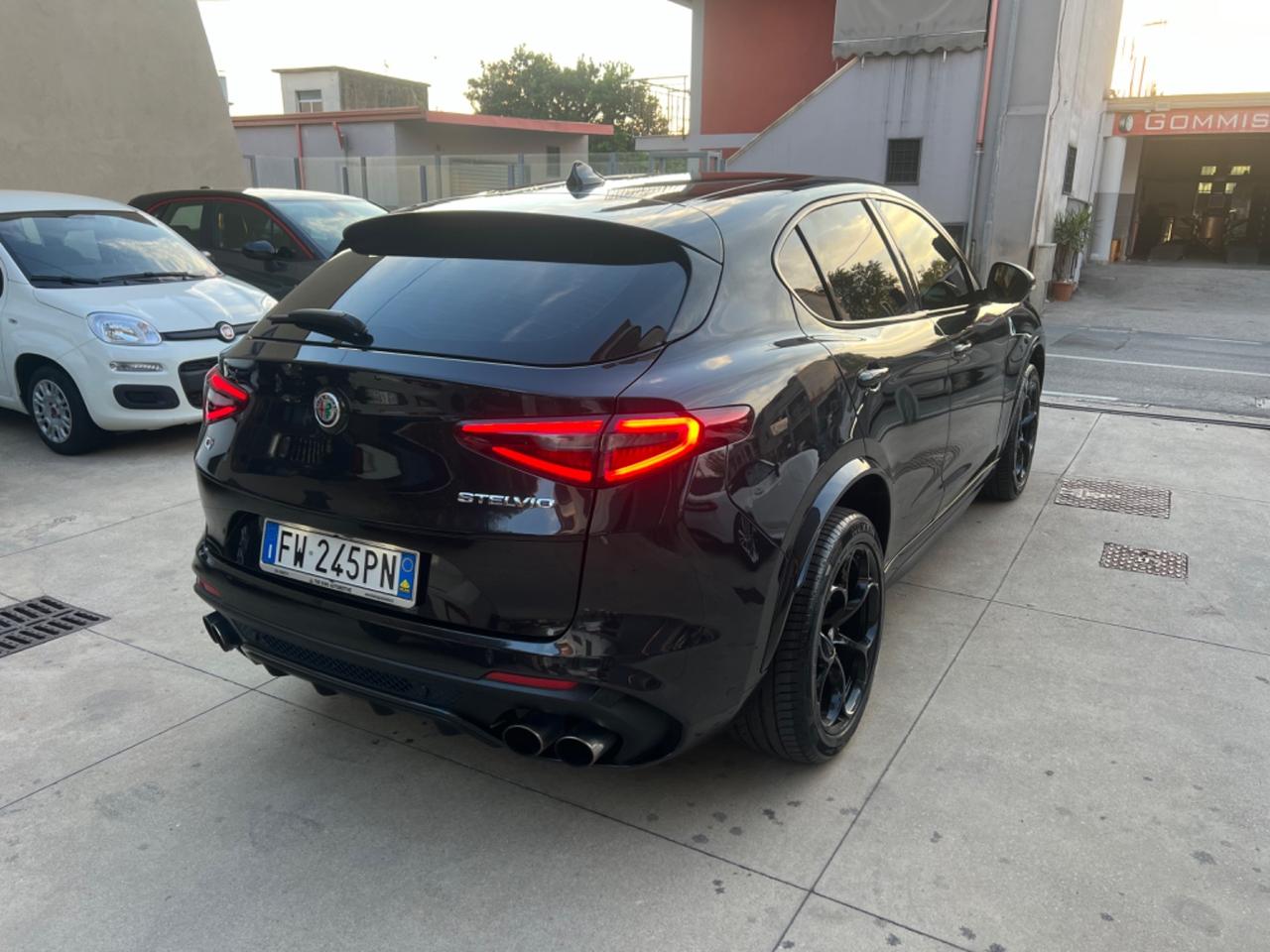 Alfa Romeo Stelvio 2.9 Bi-Turbo V6 510 CV AT8 Quadrifoglio