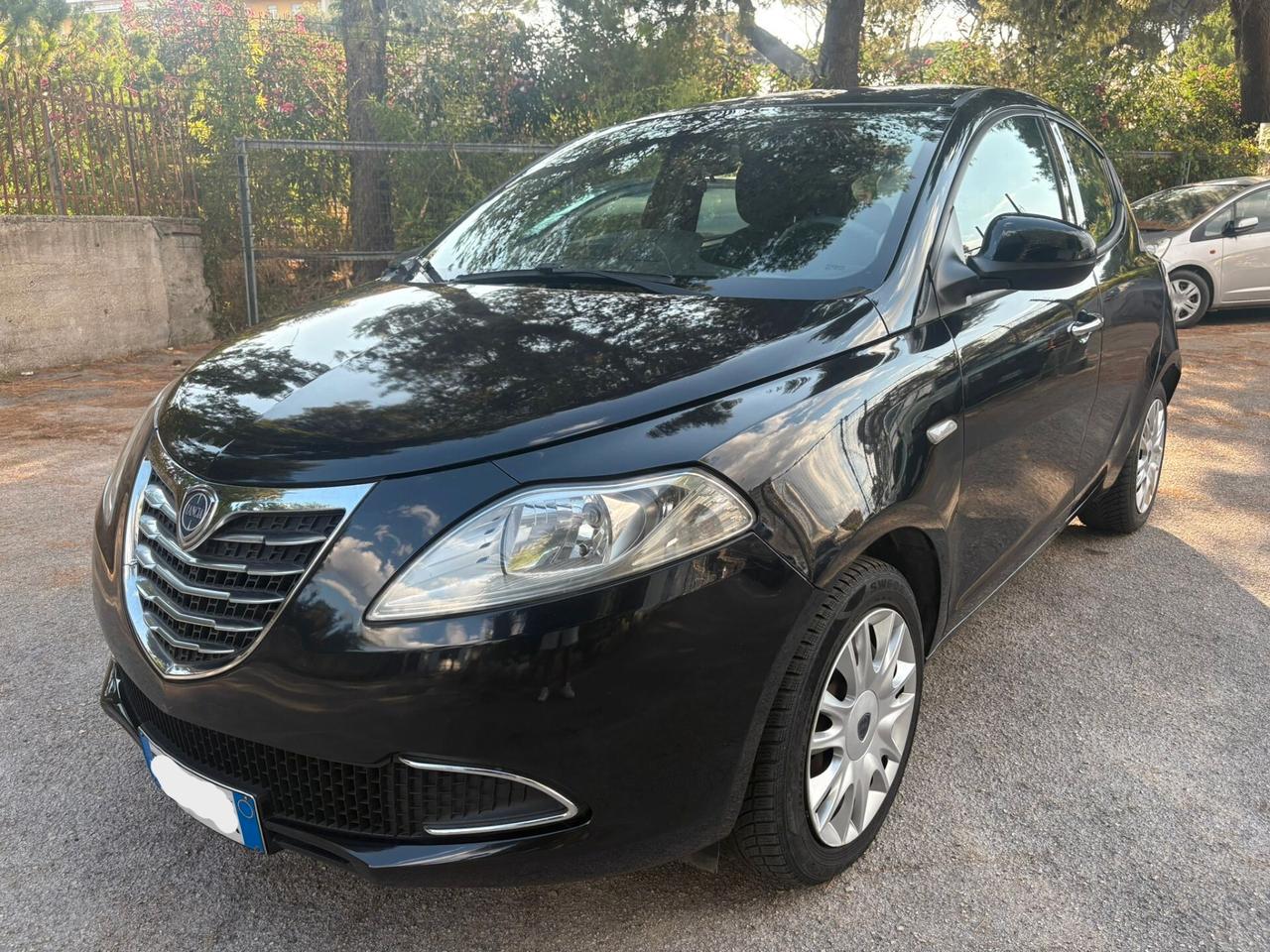LANCIA YPSILON 1.2 GPL SILVER - 2014