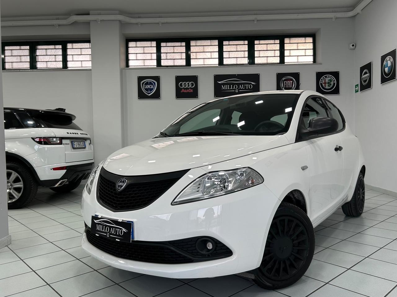 Lancia Ypsilon 1.2cc 69 CV 5 porte Gold