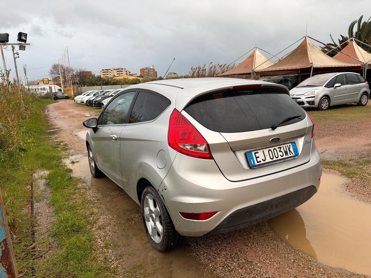 FORD FIESTA 1.2 ANNO 2011 KM 103.000 ADATTA NEOPATENTATI