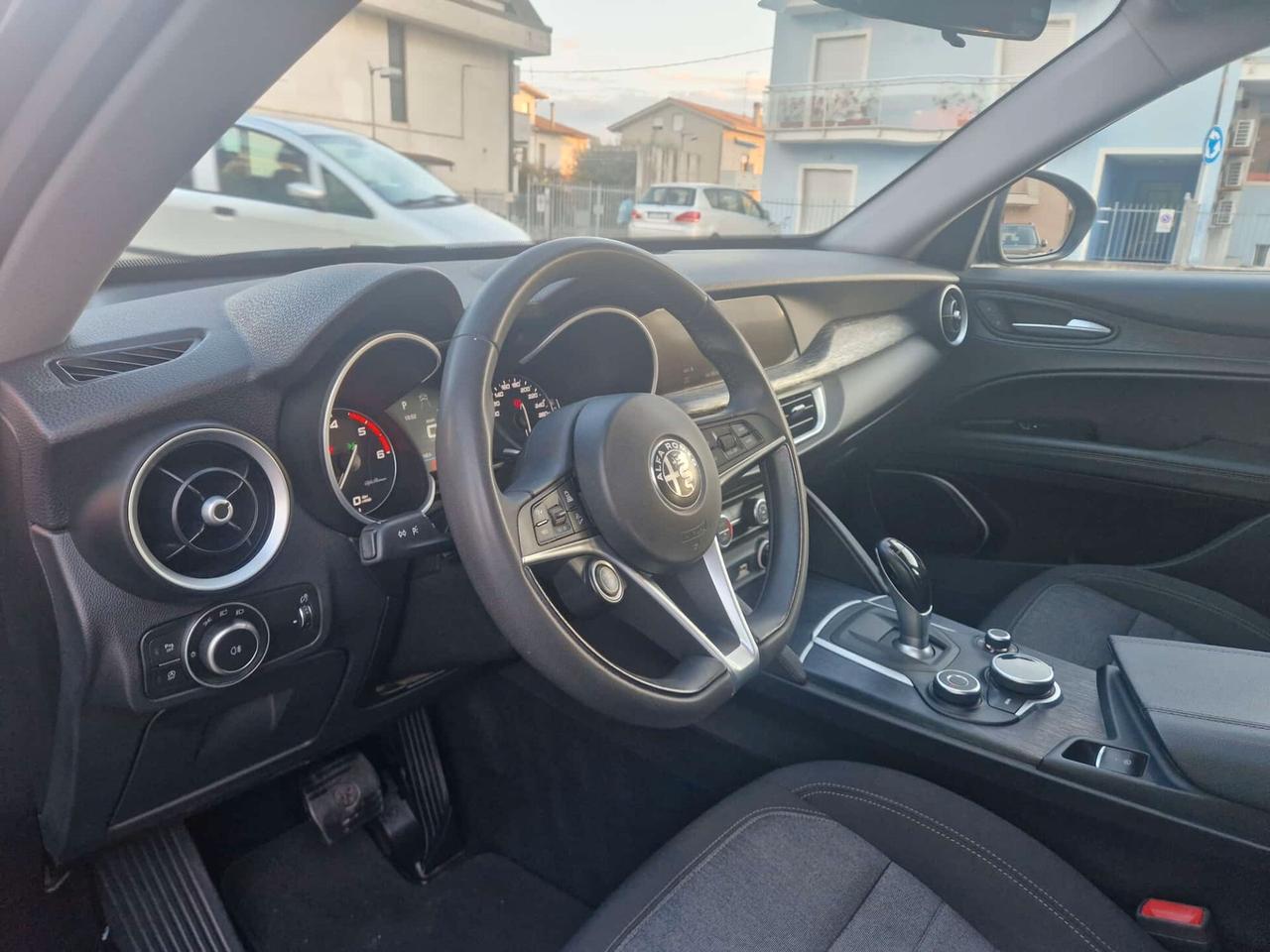 Alfa Romeo Stelvio 2.2 Turbodiesel 160 CV AT8 RWD Business