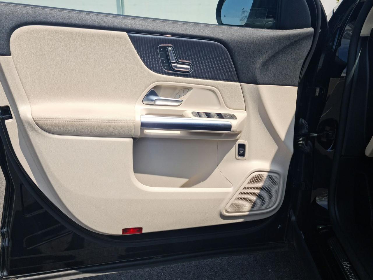 Mercedes-Benz CLA 250 PREMIUM #6265