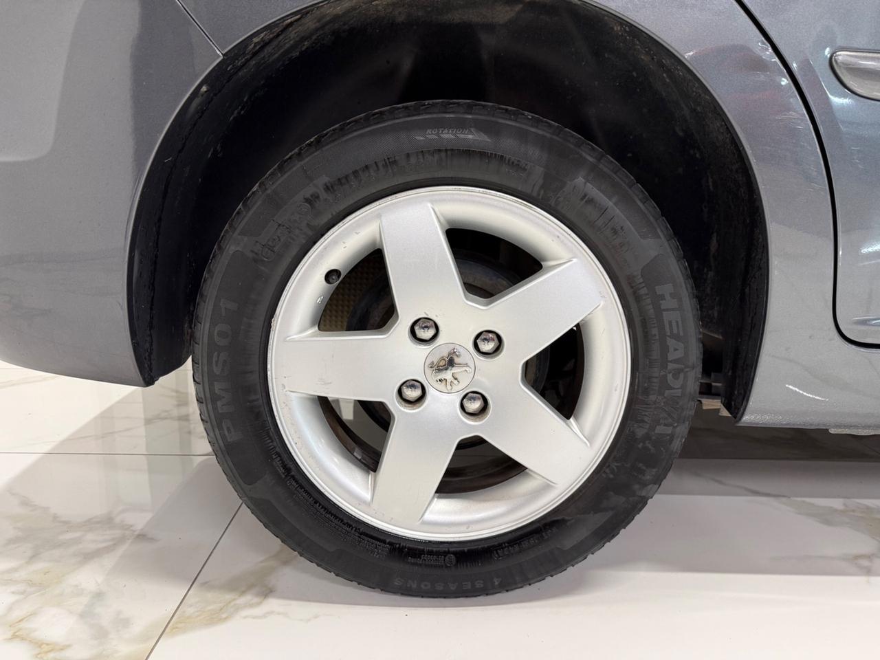 Peugeot 207 1.4 VTi 95CV SW ONE Line