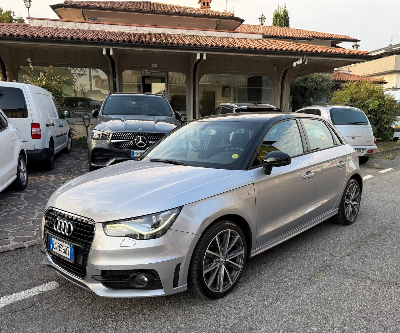 Audi A1 1.2 TFSI S line edition plus