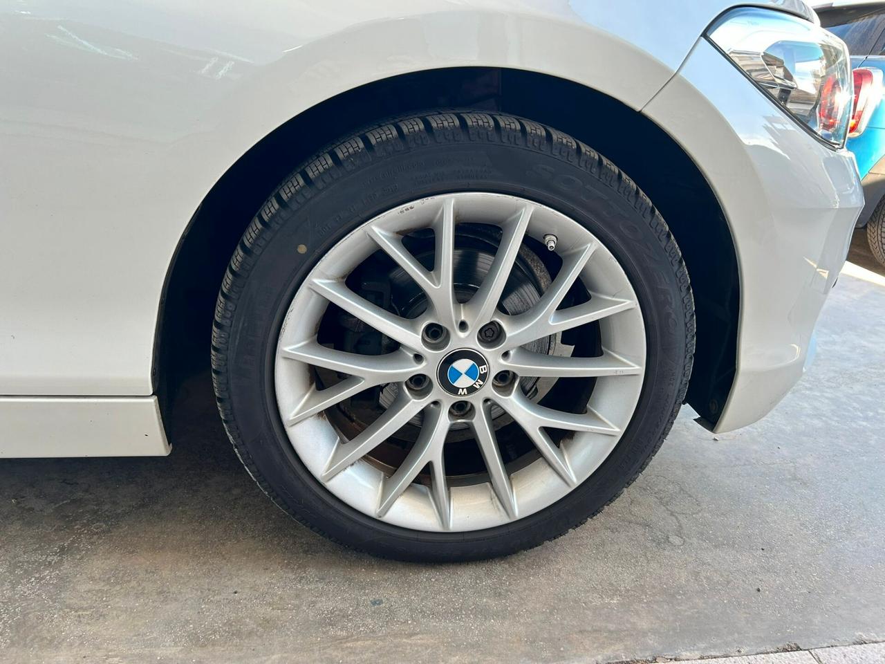 Bmw 114 114d 5p. Advantage