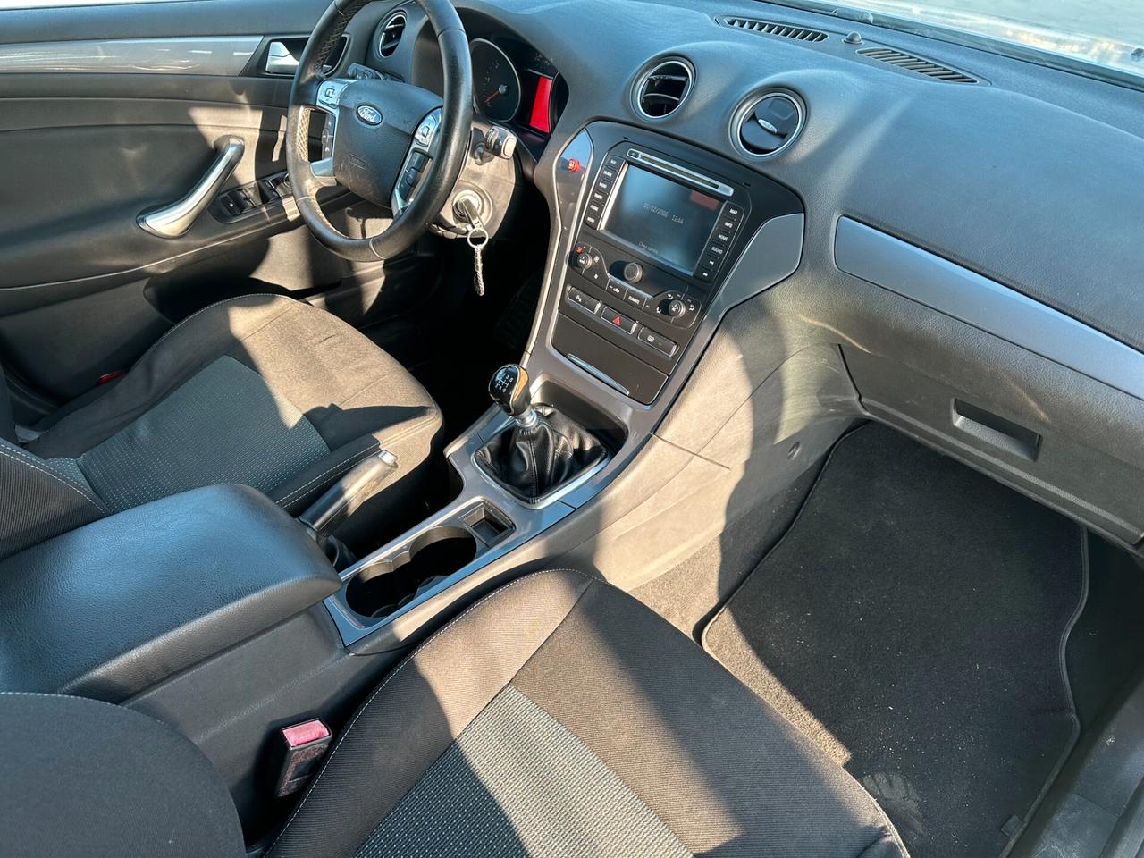 Ford Mondeo 2.0*TDCI*NAVI*LED*140CV*