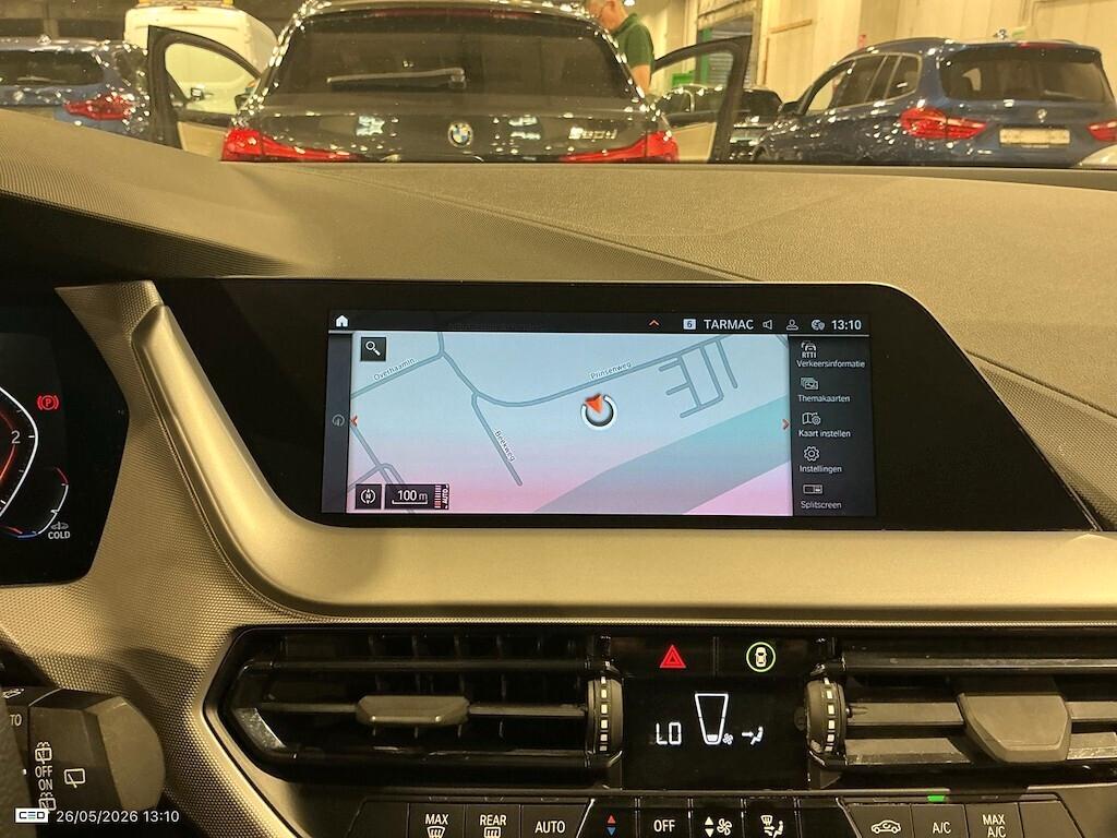 BMW 116D 115CV 6M. BUSINESS ADVANTAGE ( FARI LED - BMW DIGITAL COCKPIT - CRUISE - NAVI - MIRROR - PDC )
