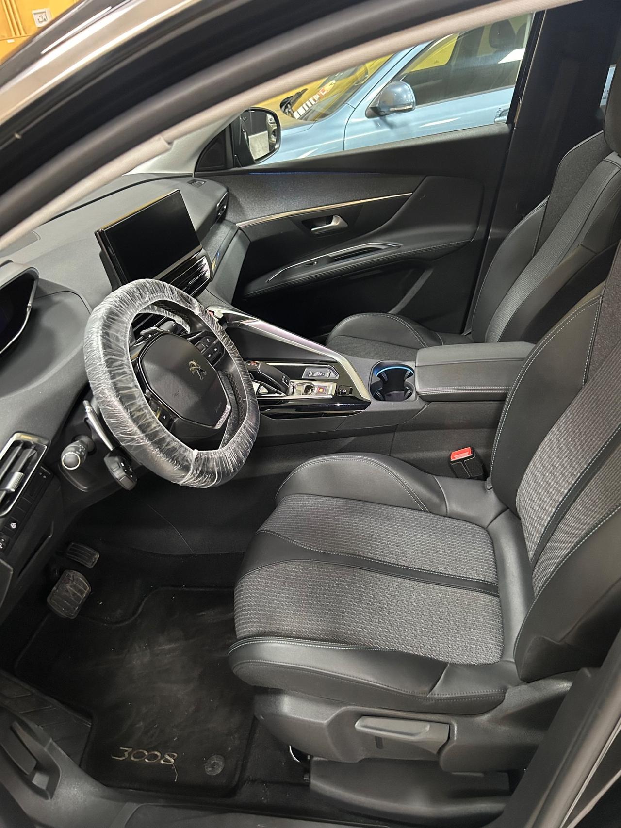 PEUGEOT 3008 1.5 Hdi “AUT/F1/NAV/RETRO/18”-2021