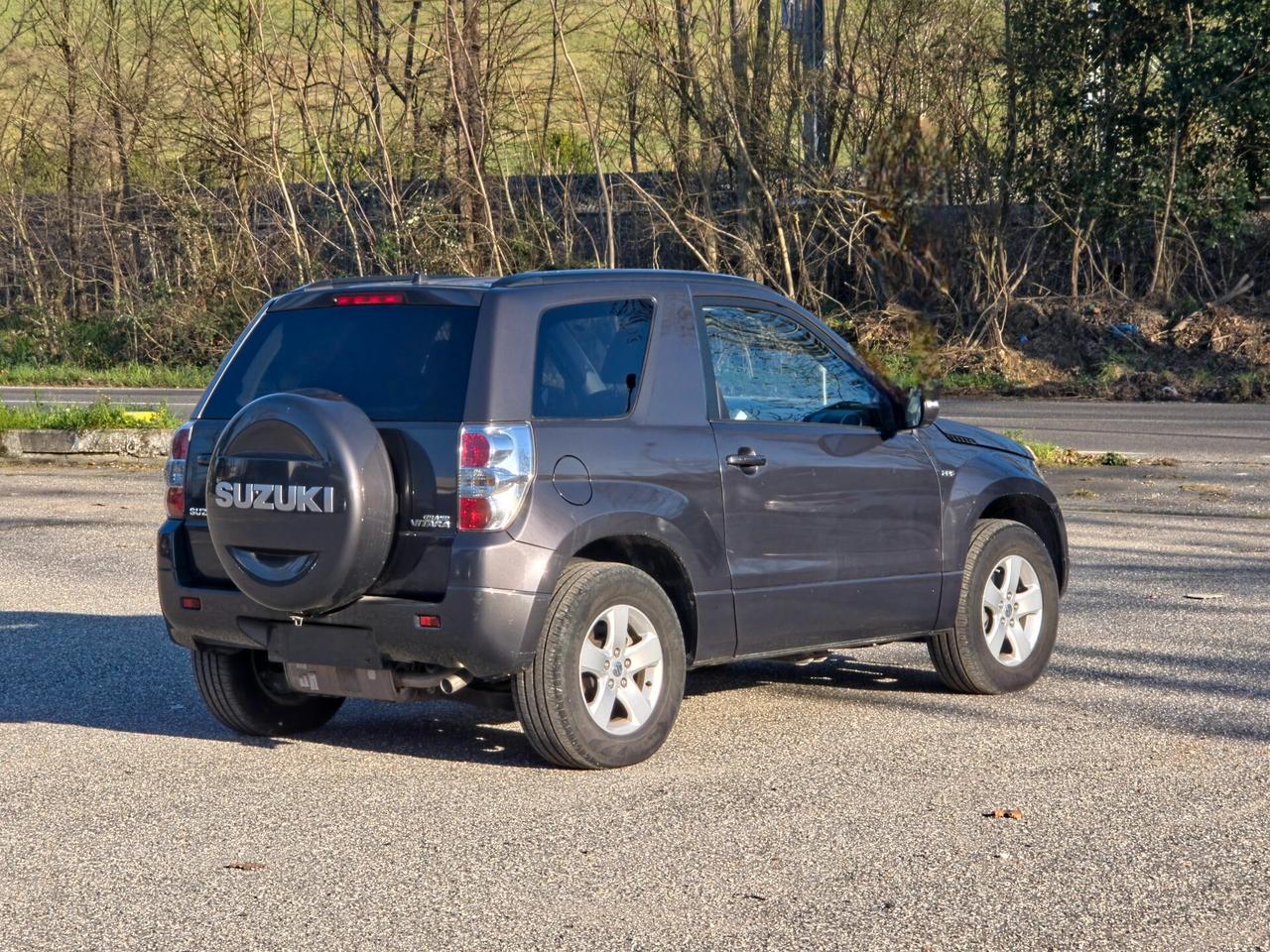 Suzuki Grand Vitara 1.9 DDiS 3 porte Offroad 2011-E5B Manuale NEO