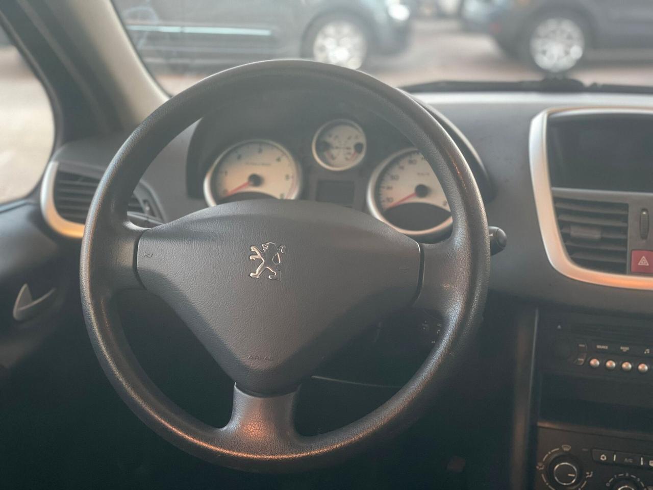 Peugeot 207 1.4 HDi 70CV FAP 5p. XS