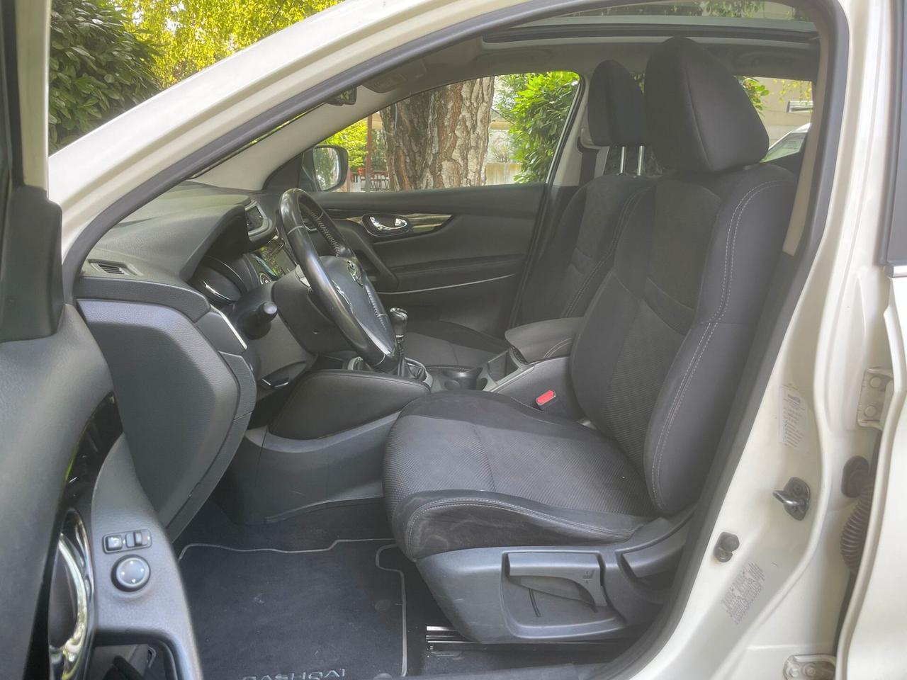 NISSAN QASHQAI 4WD 1.6 DCI TEKNA - GANCIO TRAINO