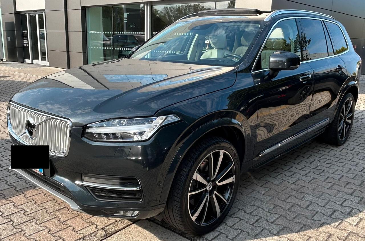 Volvo XC 90 XC90 D5 AWD Geartronic 7 posti Momentum