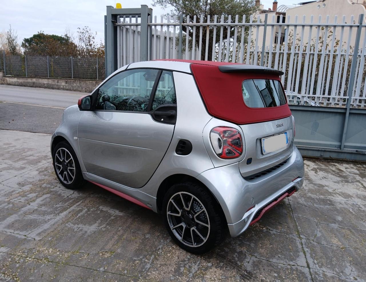 Smart ForTwo EQ cabrio Ushuaïa Brabus