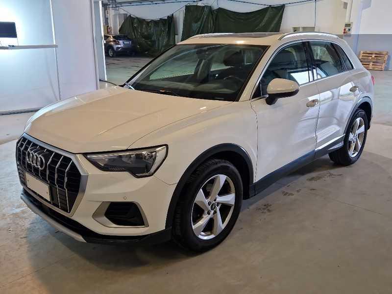 AUDI Q3 35 TDI quattro S tronic Business Advanced