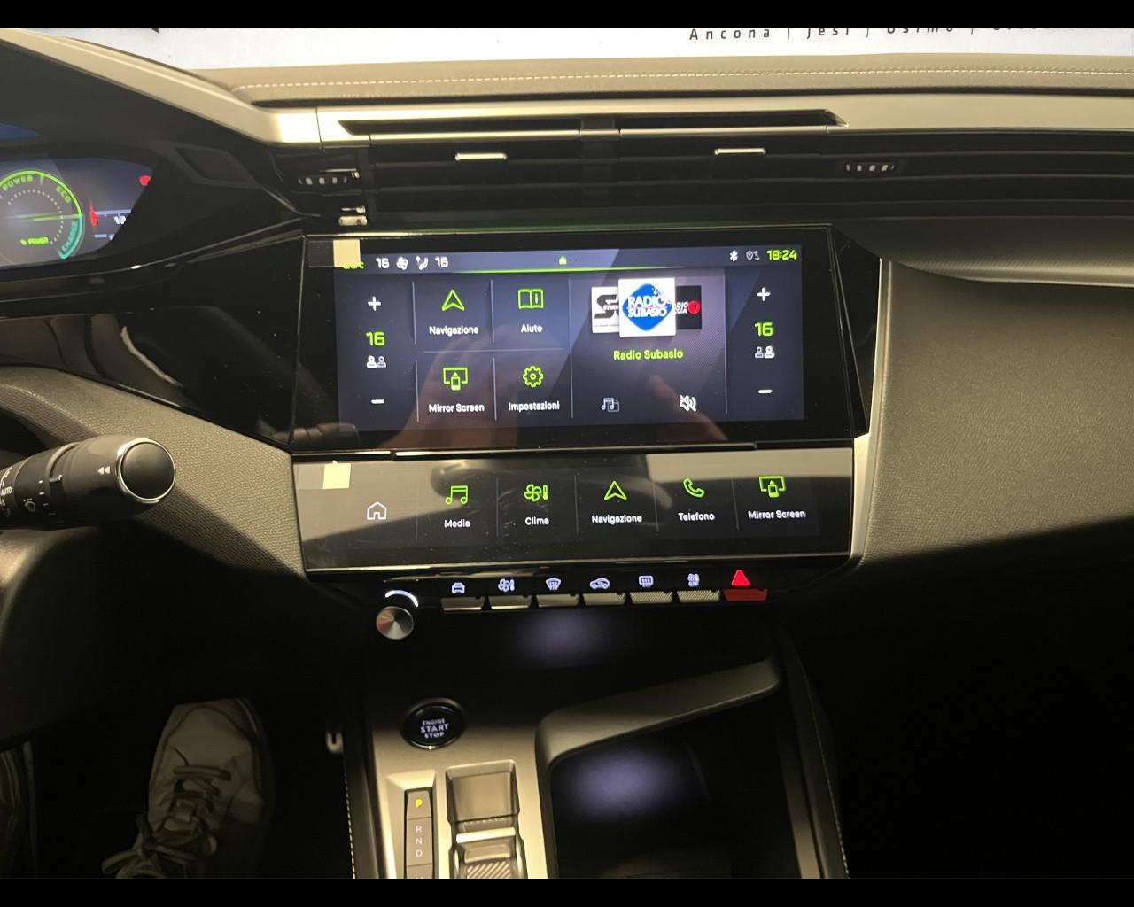 PEUGEOT Nuova 408 - Hybrid 136 e-DCS6 GT
